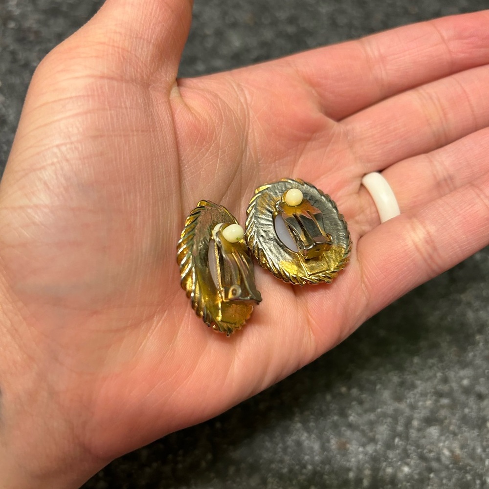 Women’s pearl-like earrings - Picture 3 of 5